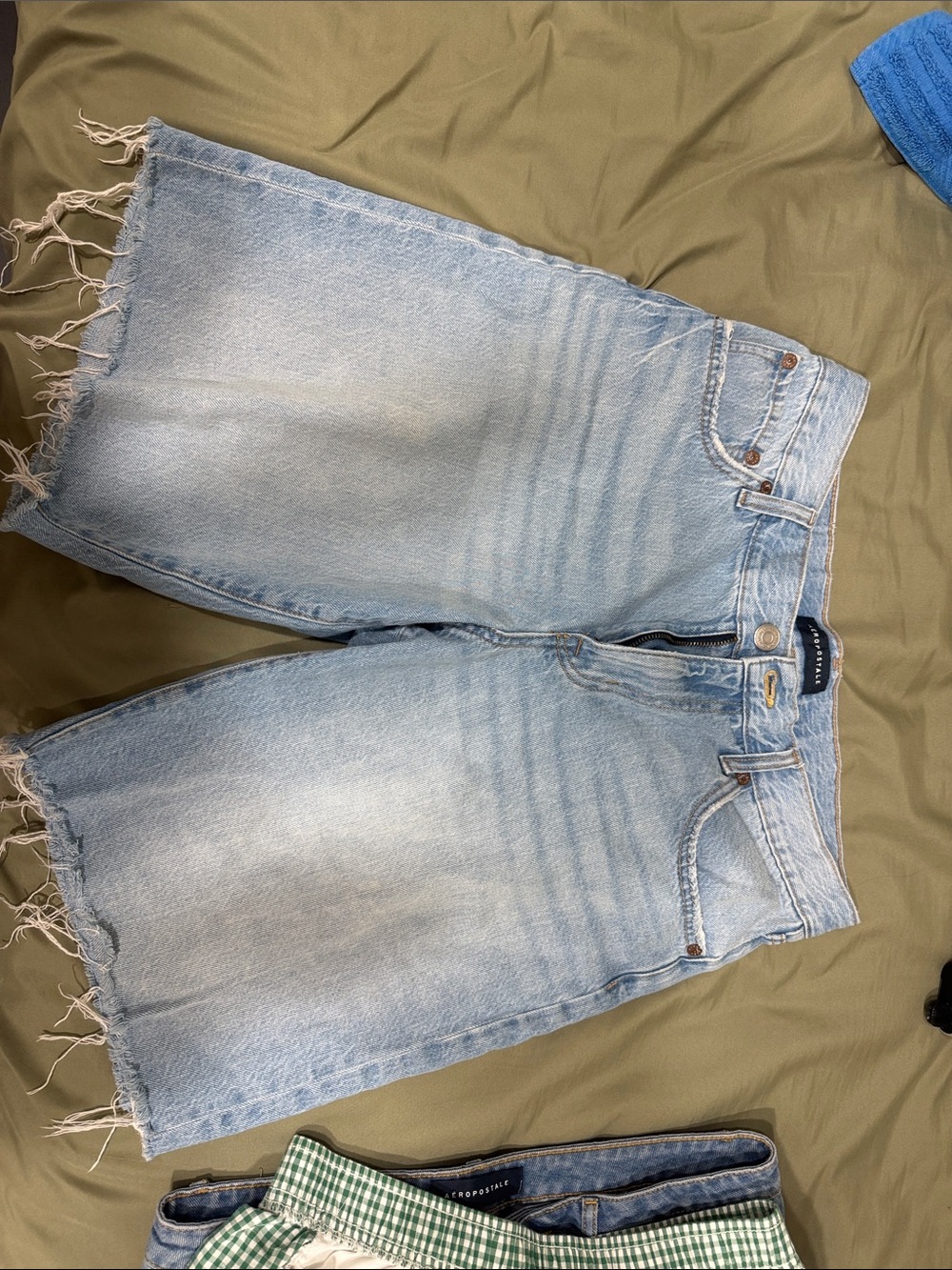 Aeropostale Light Wash Women's Denim Cutoff Shorts